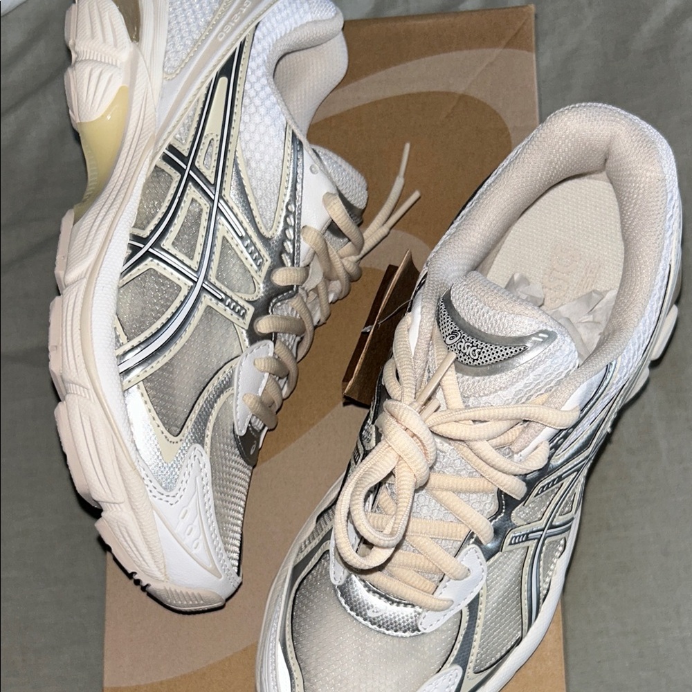 Women’s ASICS pure silver white GT-2160 women’s 7.5 crème - Picture 2 of 11
